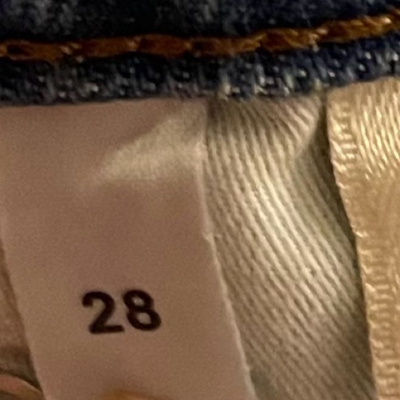 Reformation Shasta Destroyed Straight Jeans - Picture 9 of 9